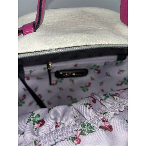 BETSEY JOHNSON QUILTED CAT FACE LARGE BACKPACK - BLACK/WHITE - Picture 6 of 6